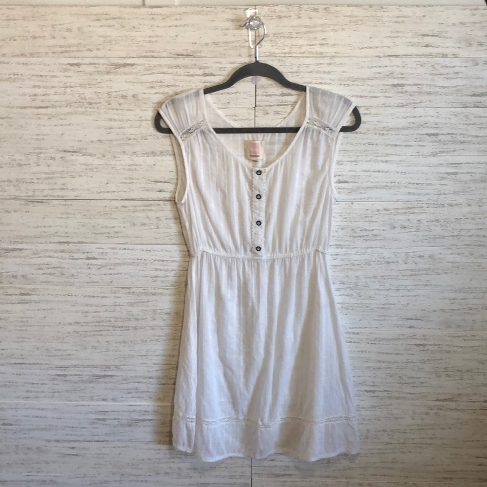 QuickSilver Vintage White Dress | SIZE S